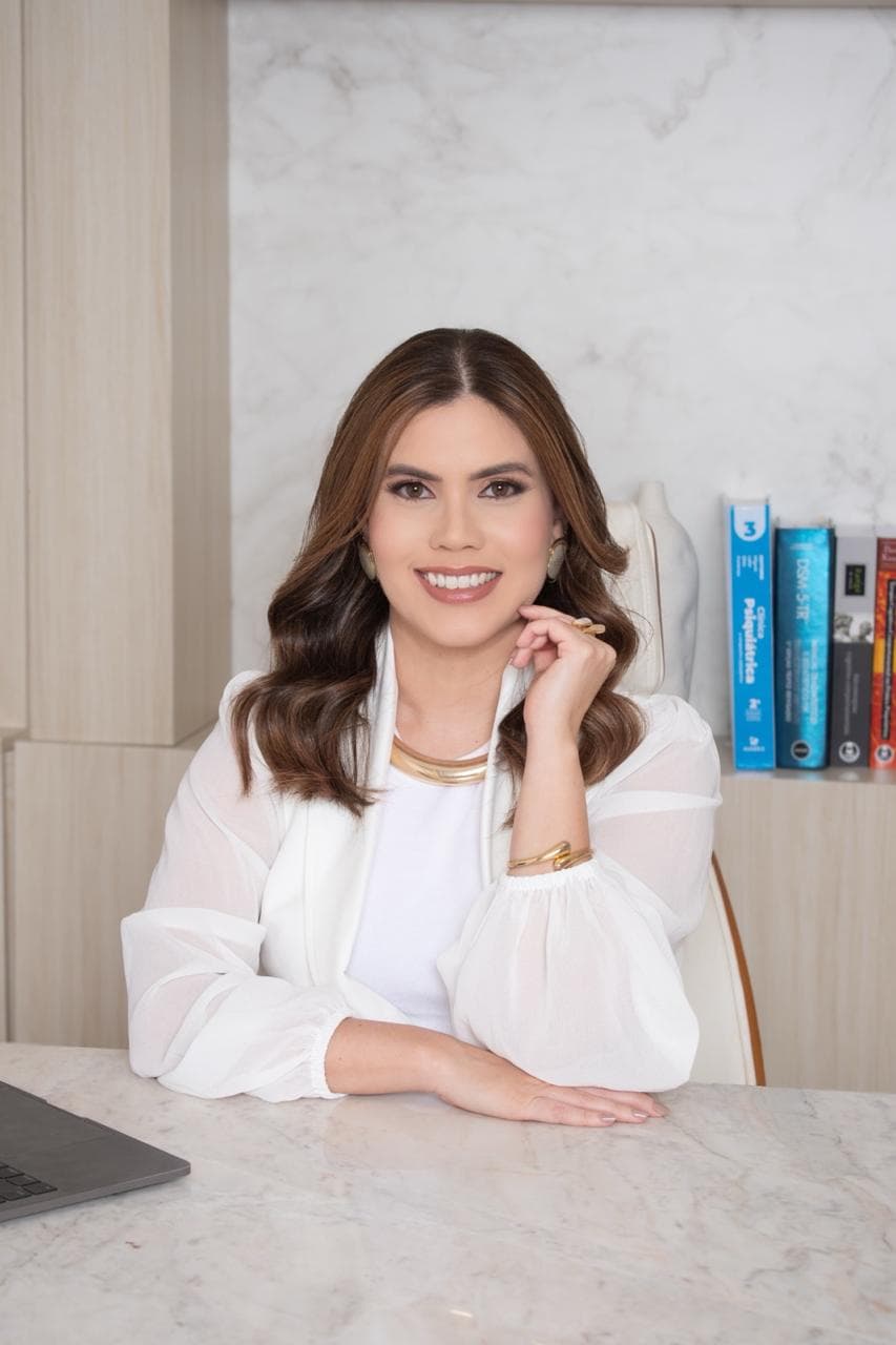 Foto de Dra. Fernanda Melo, Médica Psiquiatra