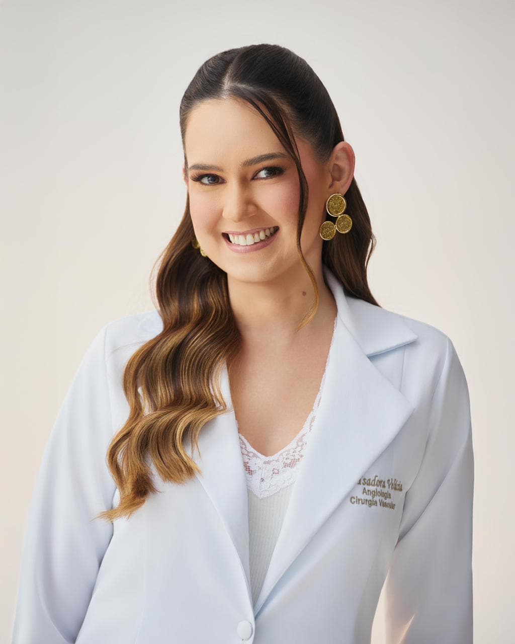 Foto de Dra. Isadora Velúcia, Médica Angiologista